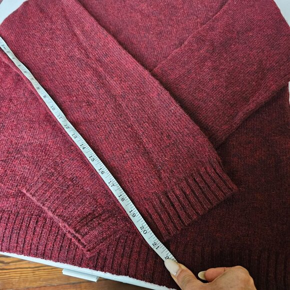 Abercrombie & Fitch Men's Maroon Wool V neck Pullover Sweater size XL - Picture 9 of 9